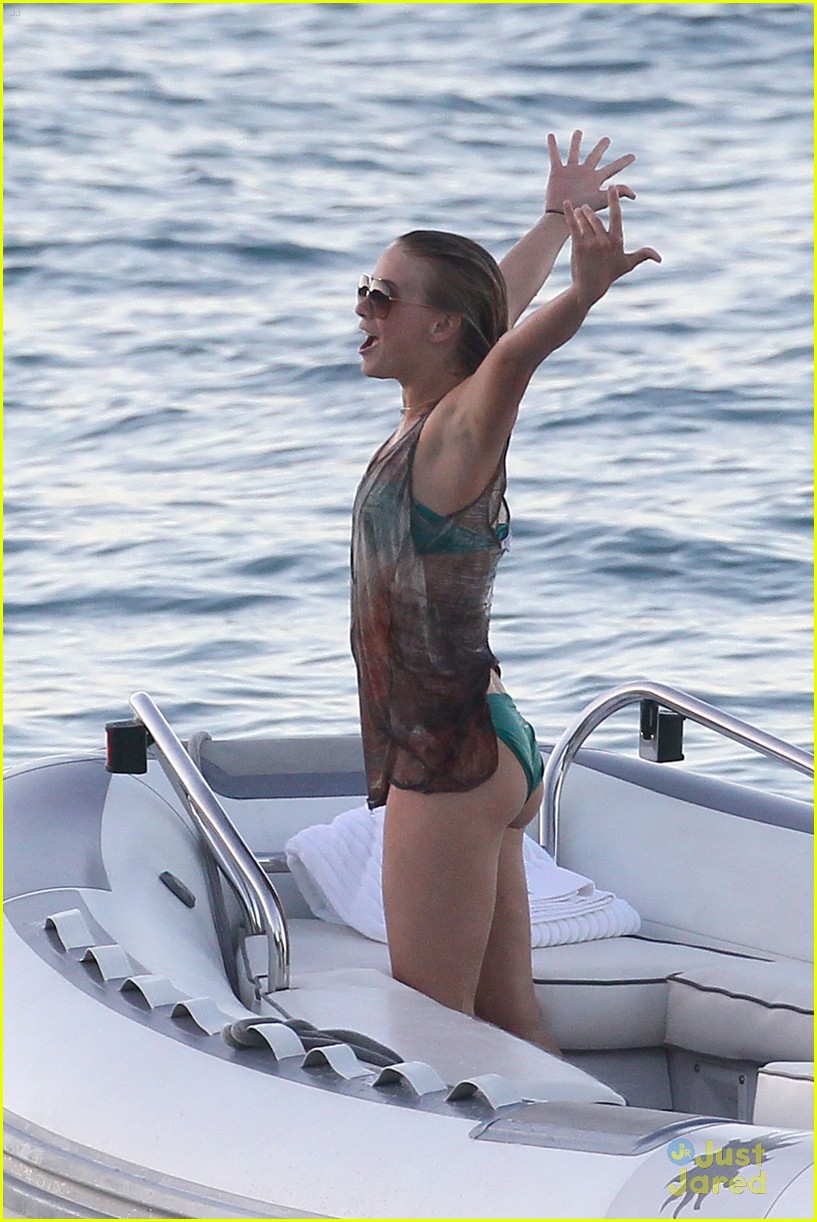 Julianne Hough: Jet Skiing with Ryan Seacrest!
