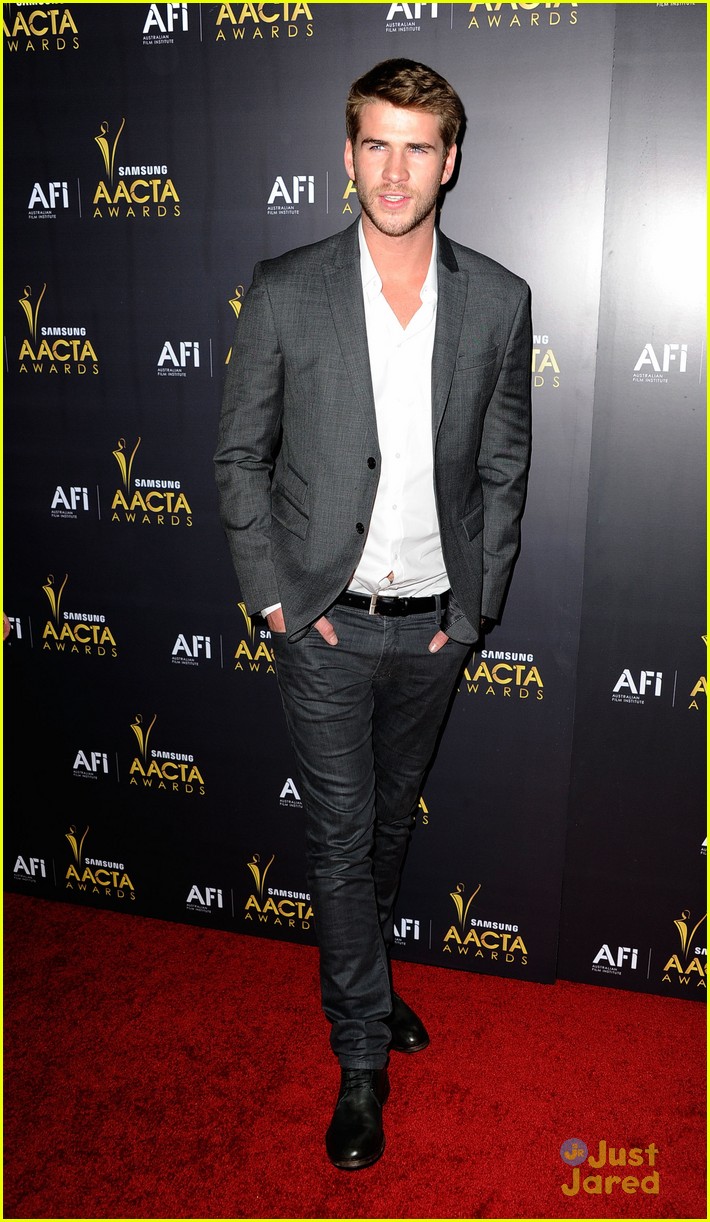 Liam Hemsworth: Australian Academy Awards 2012
