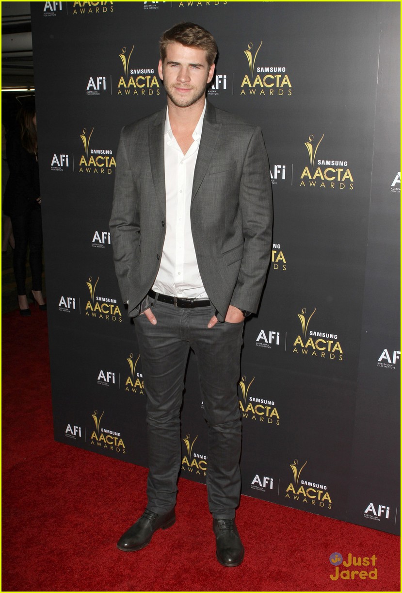 Liam Hemsworth: Australian Academy Awards 2012