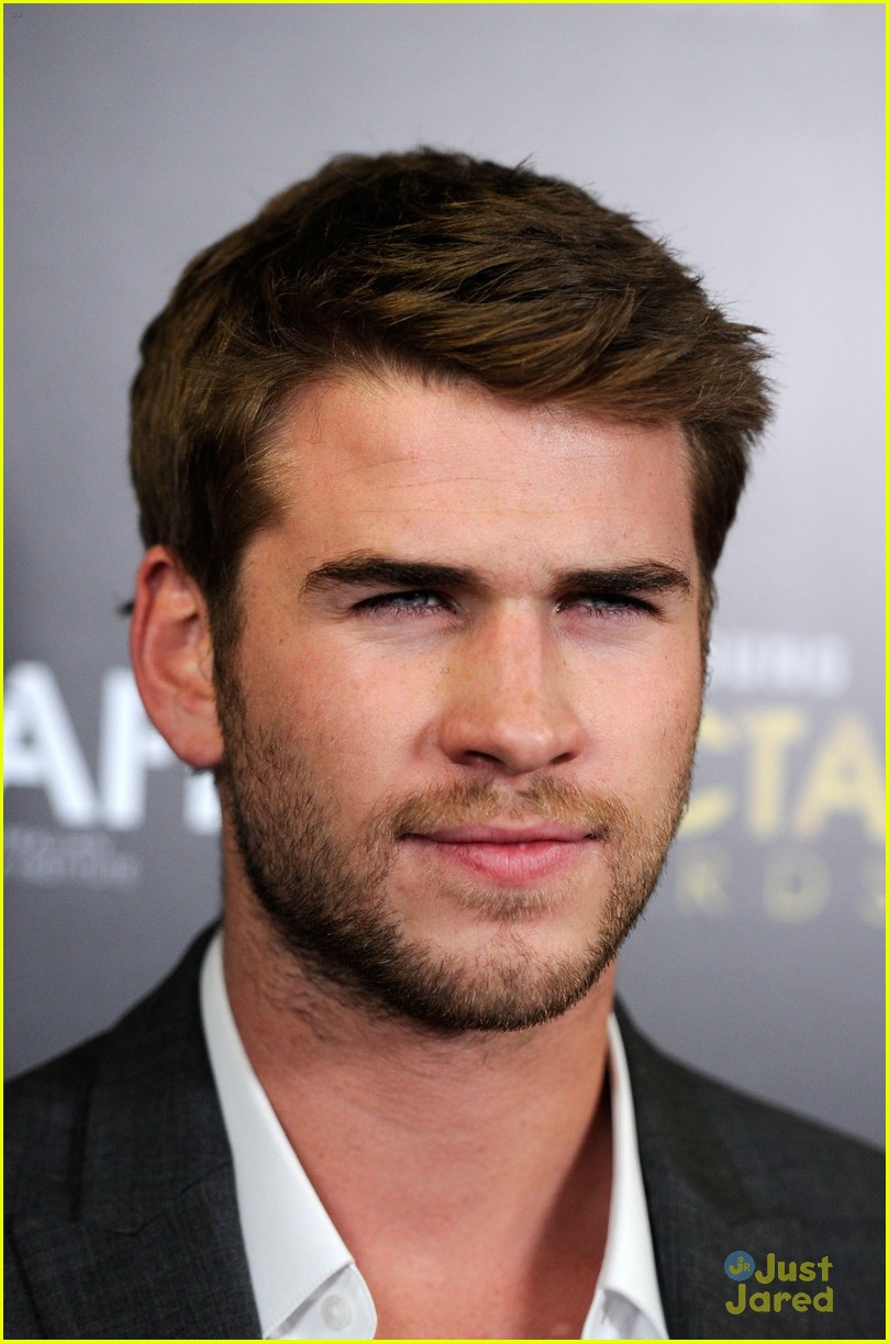 Liam Hemsworth: Australian Academy Awards 2012