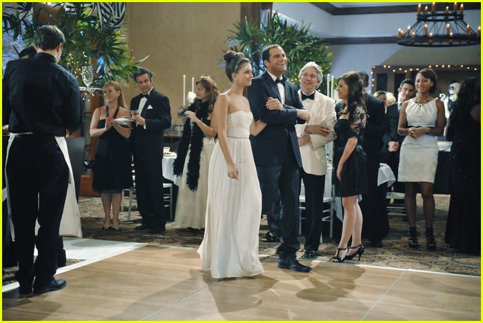 The Lying Game: Black & White Ball!