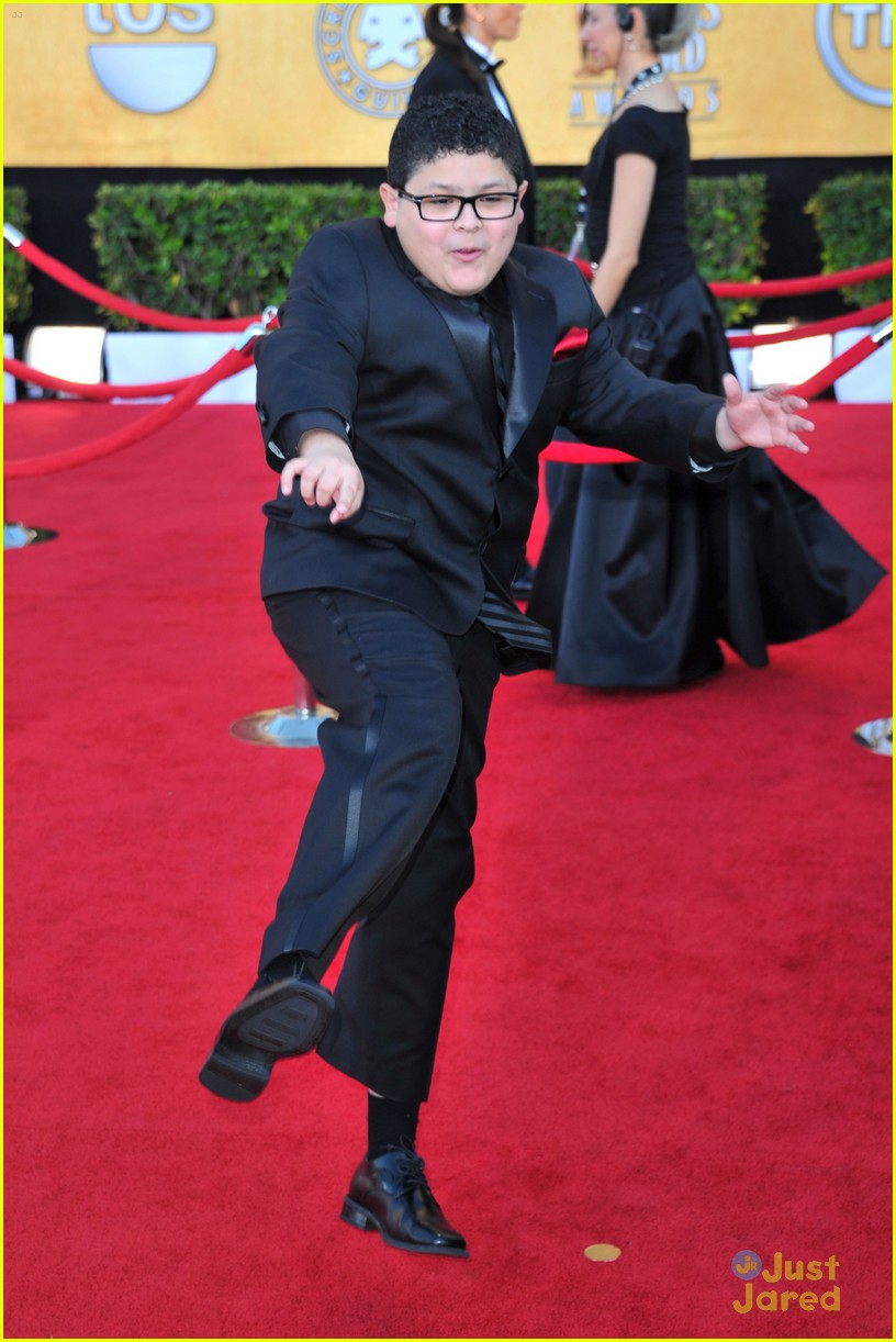Rico Rodriguez & Nolan Gould Meet Brad Pitt!
