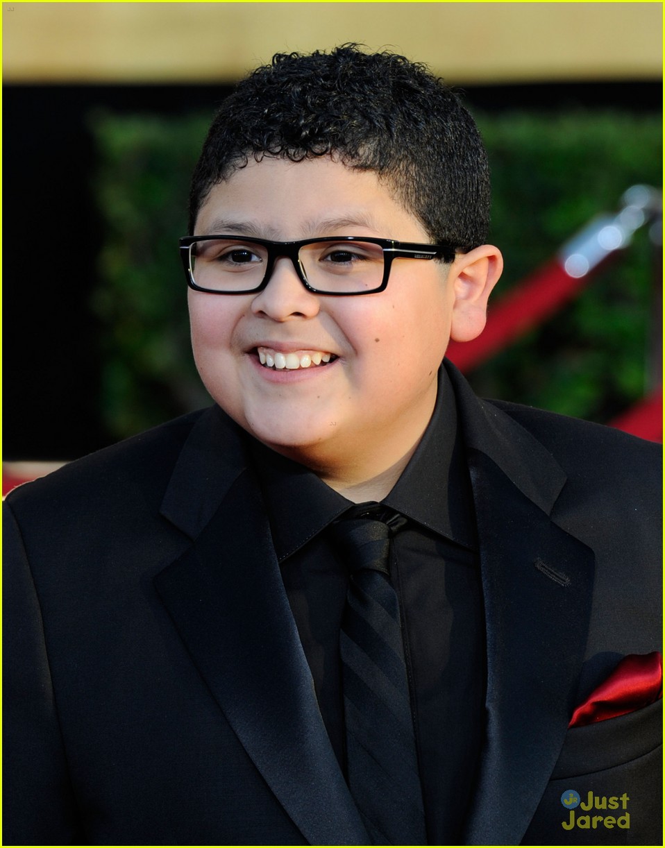 Rico Rodriguez & Nolan Gould Meet Brad Pitt!