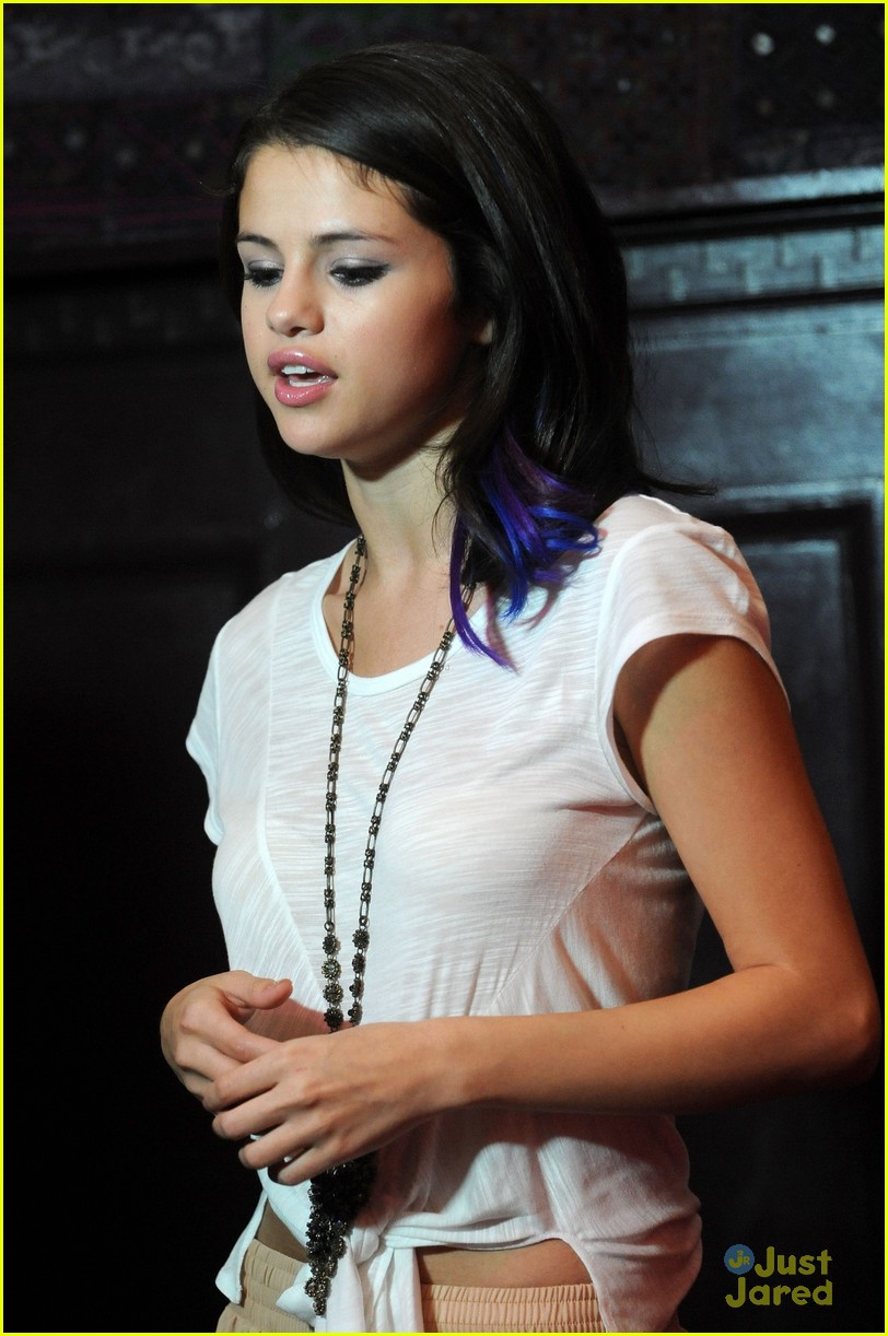 Selena Gomez: UNICEF Charity Concert!
