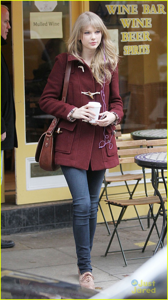 Taylor Swift: London Zoo Lady
