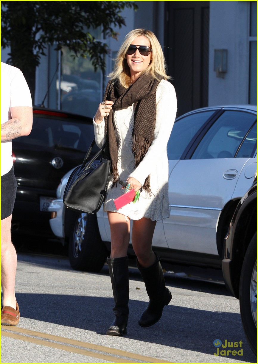 Ashley Tisdale: Salon Smiles