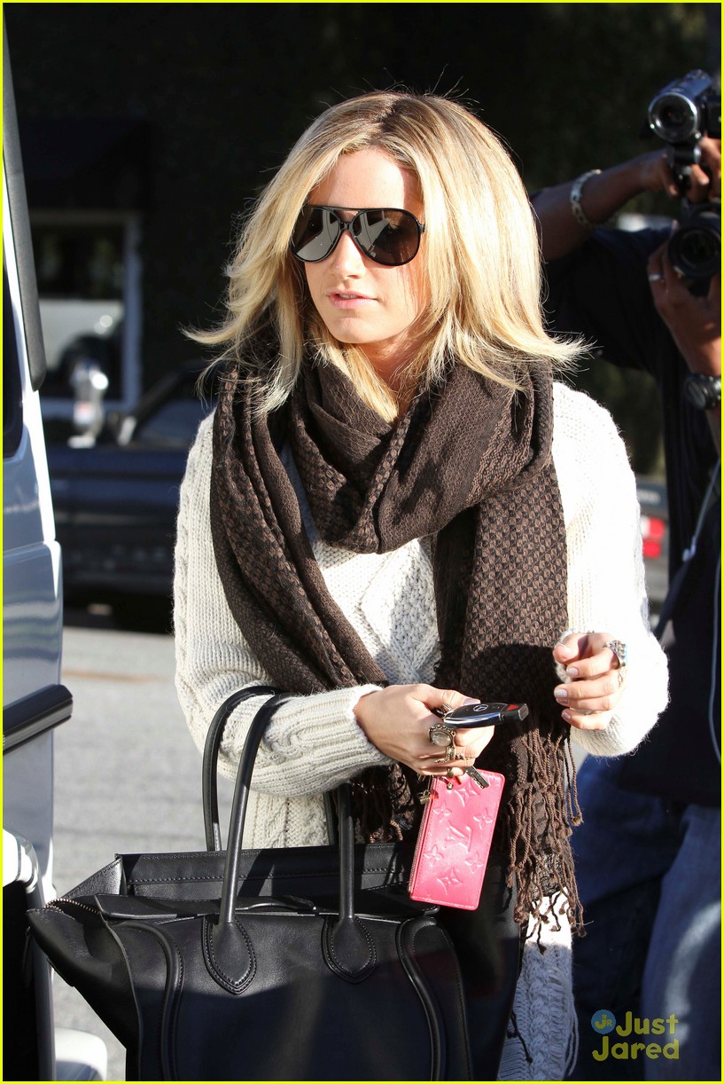 Ashley Tisdale: Salon Smiles