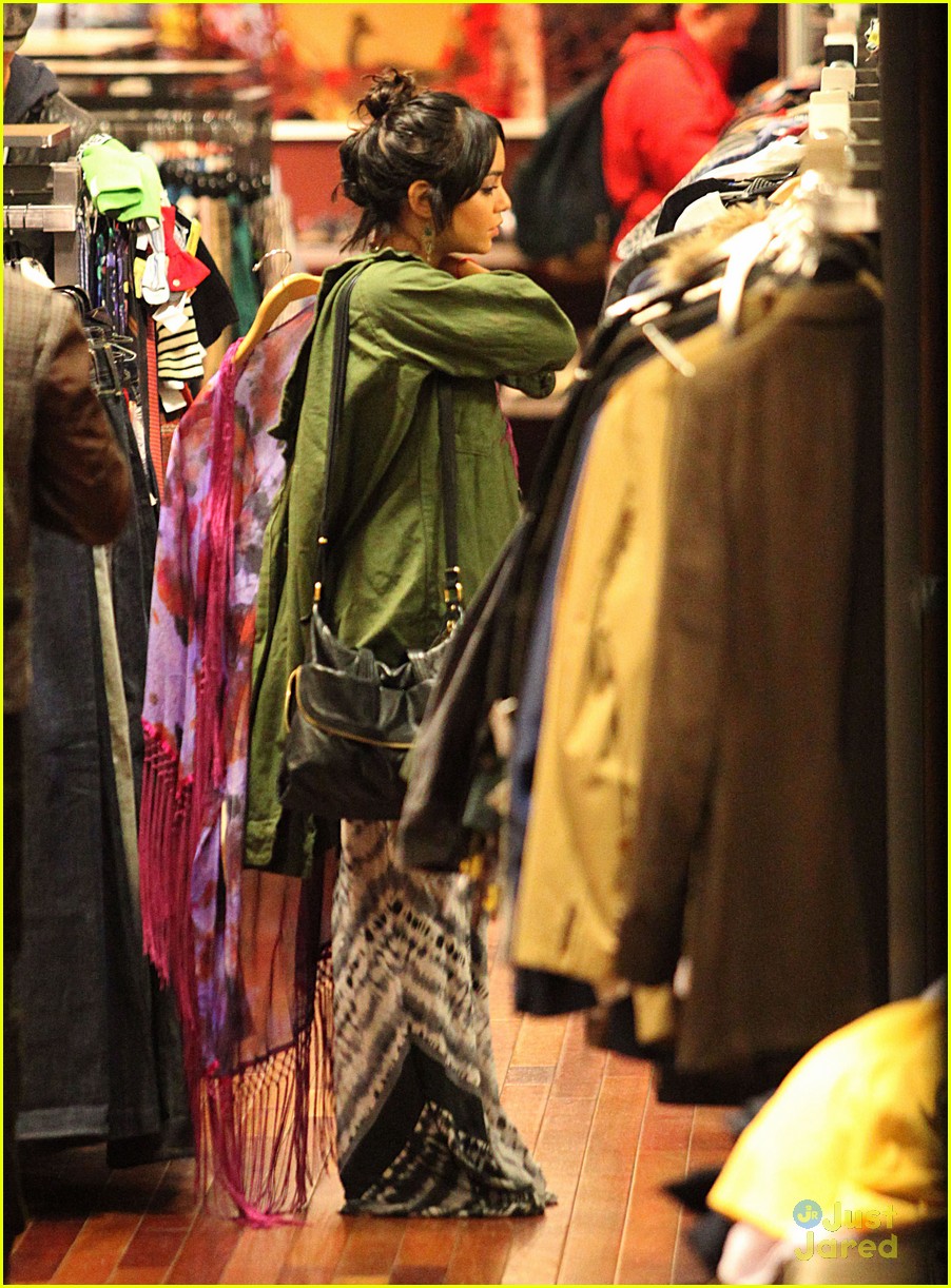Vanessa Hudgens: Beverly Hills Beauty