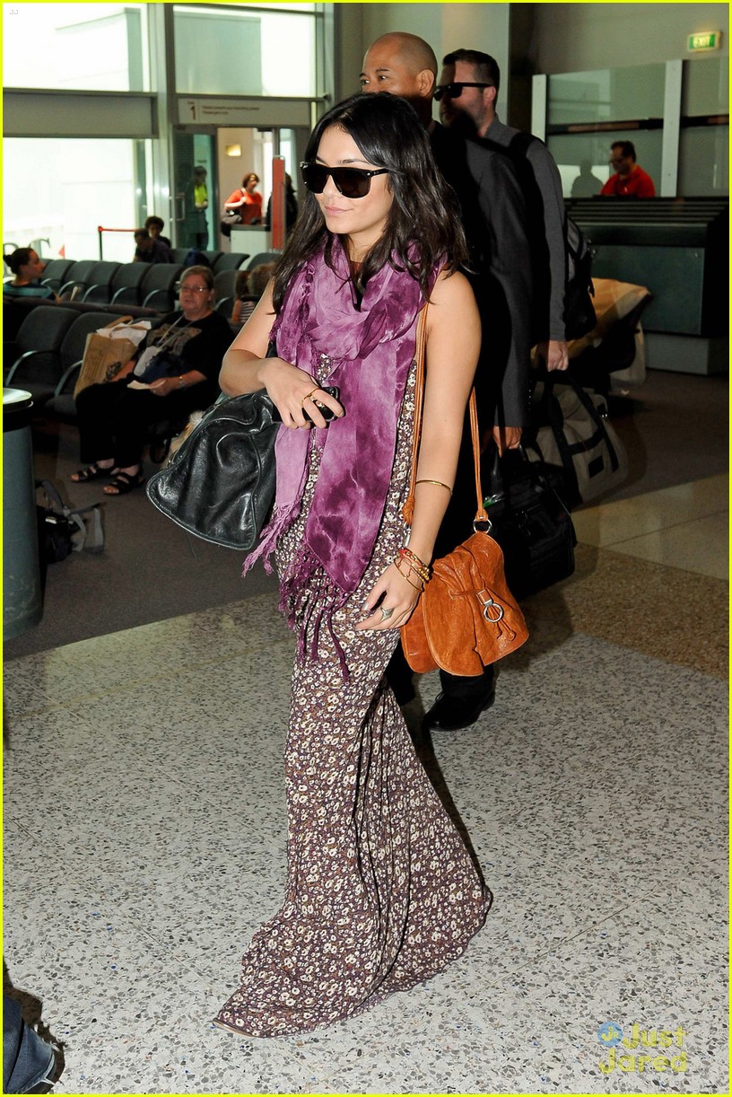 Vanessa Hudgens: Silver Fringe in Sydney!