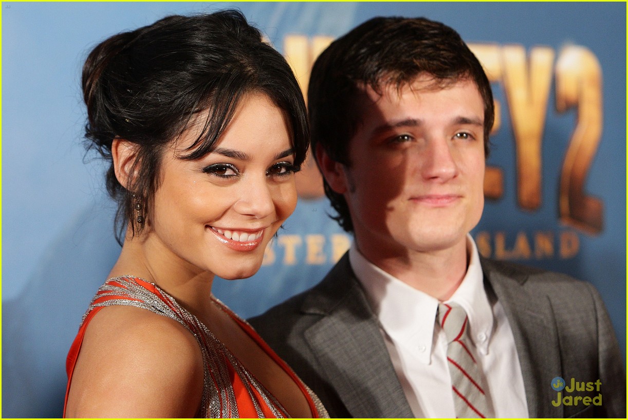 Vanessa Hudgens: Silver Fringe in Sydney!