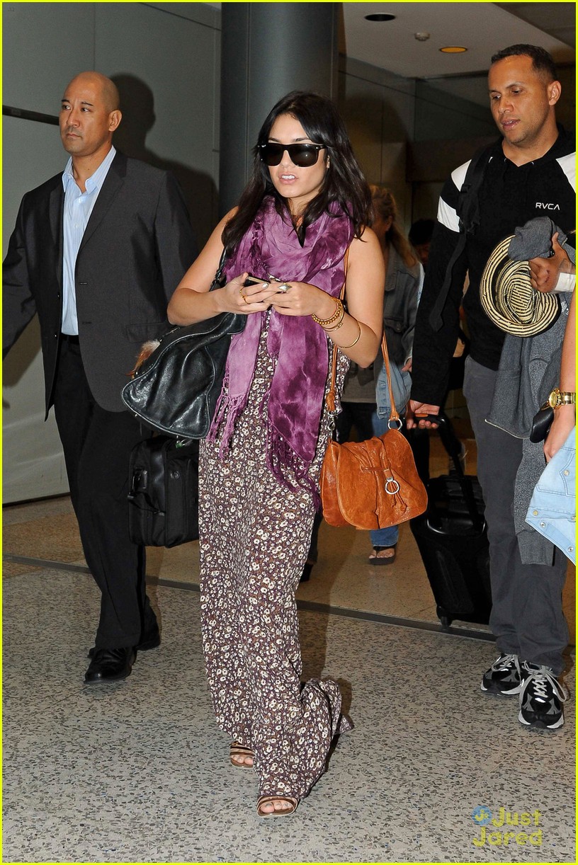 Vanessa Hudgens: Silver Fringe in Sydney!
