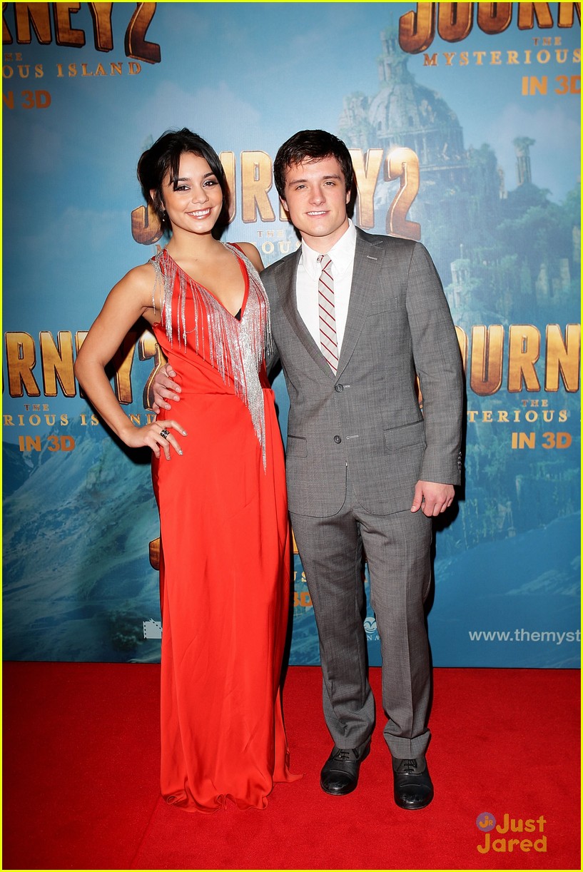 Vanessa Hudgens: Silver Fringe in Sydney!