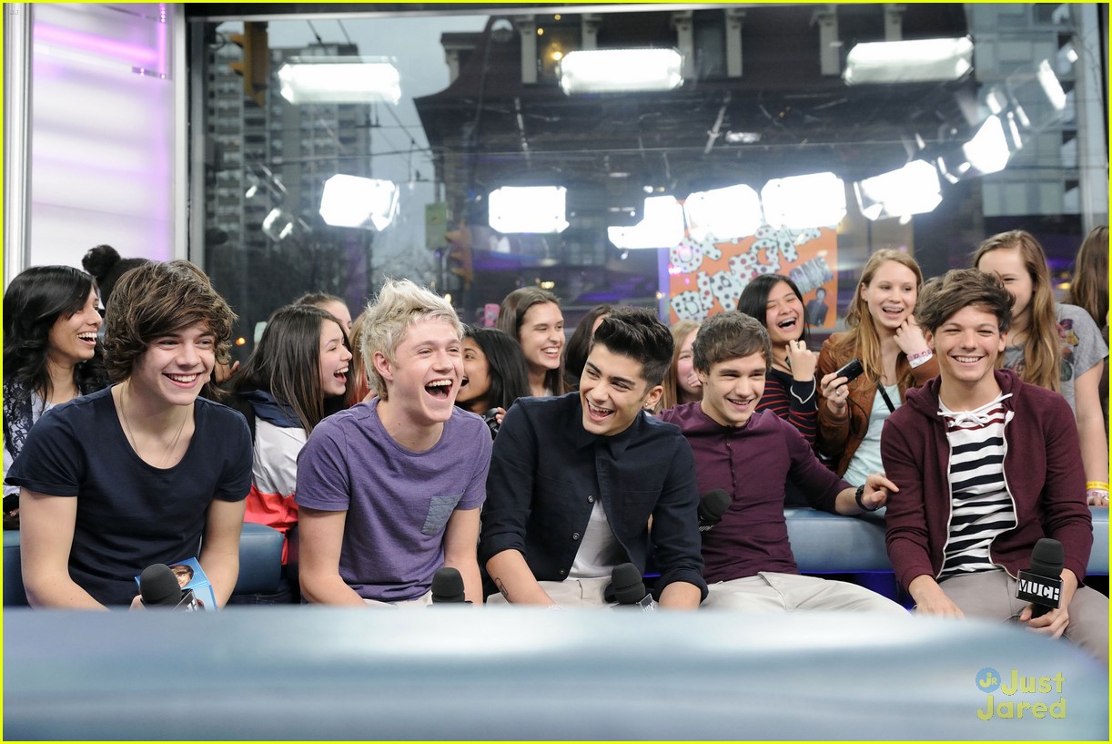 One Direction Takes Over New Music Live!