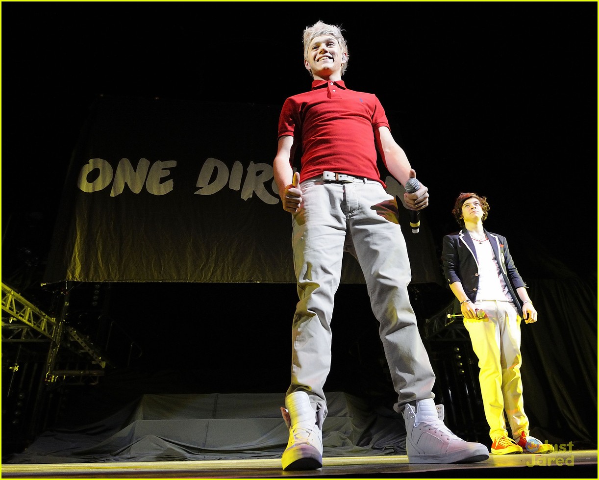 One Direction Takes Over New Music Live!