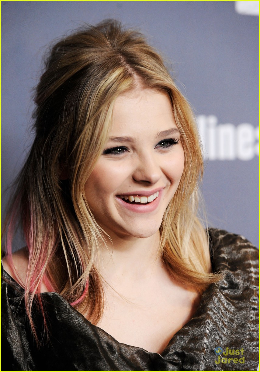 Chloe Moretz: Costume Designers Guild Awards 2012