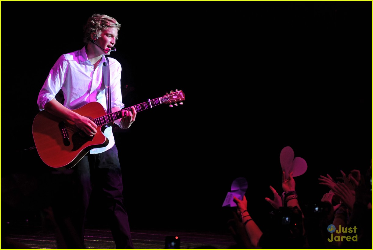Cody Simpson: 'Fans Are Very Excited' for Justin Bieber Collaboration