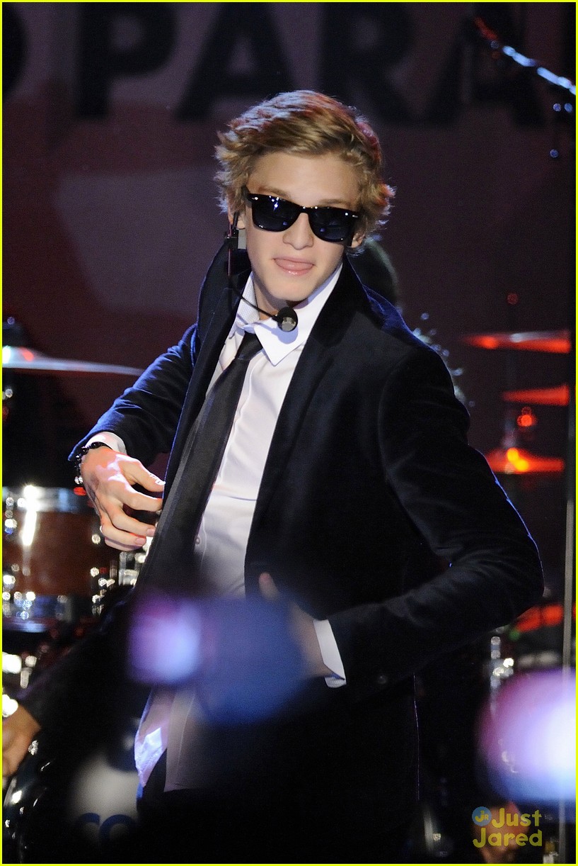 Cody Simpson: Toronto Tour Stop!