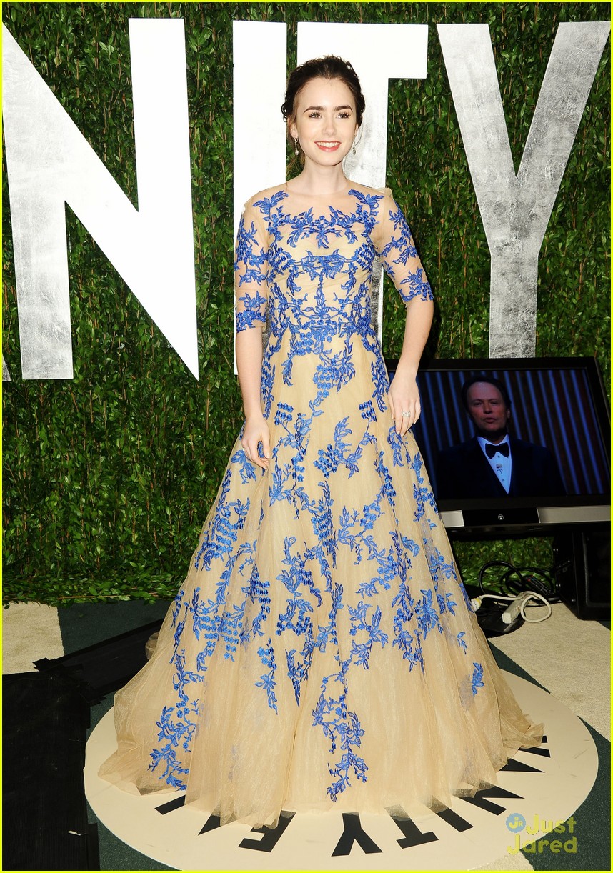 Lily Collins: Vanity Fair Oscar Party!