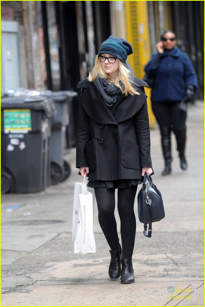 Dakota Fanning: Dean & Deluca Darling