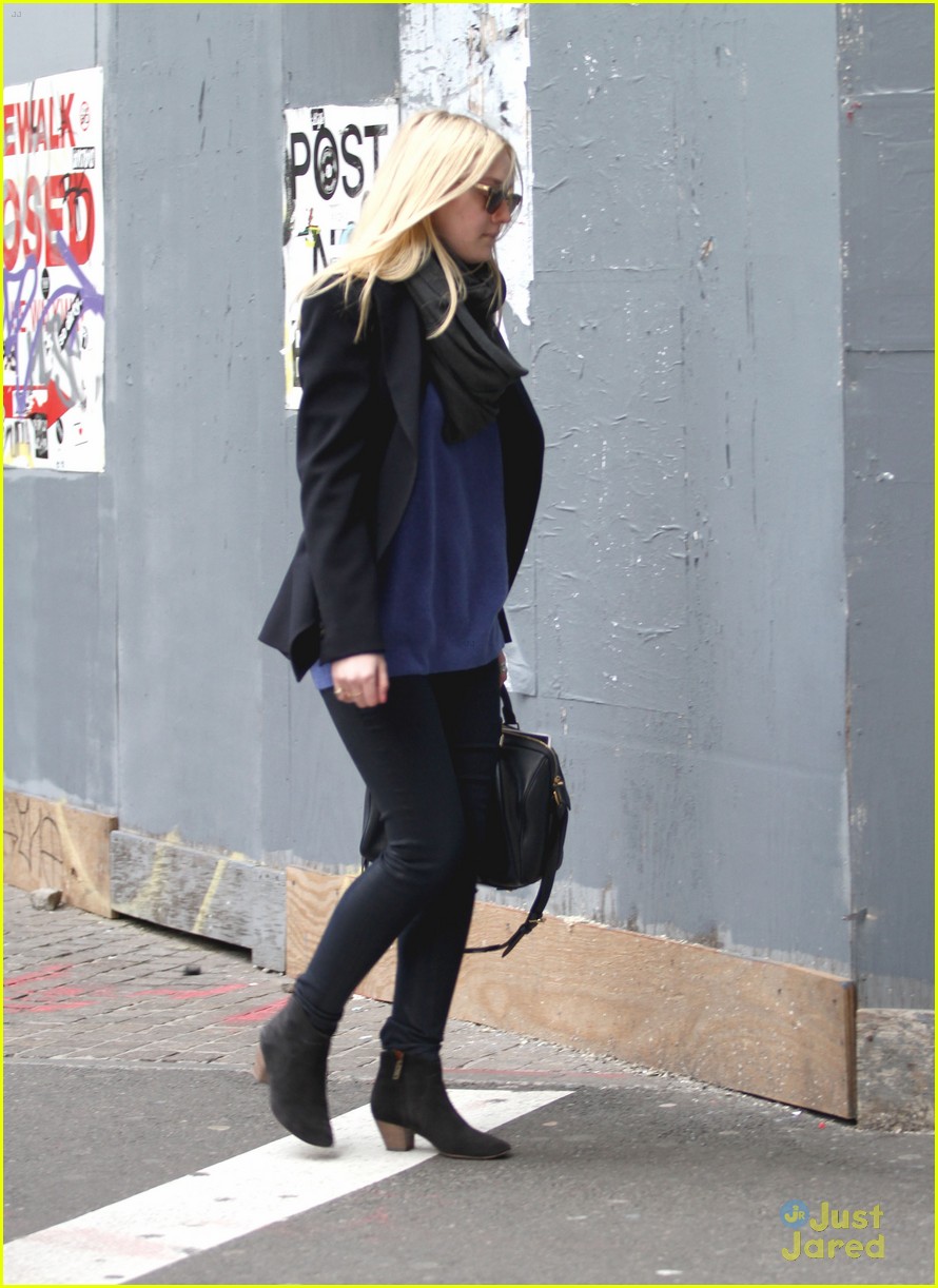 Dakota Fanning Strolls in Soho