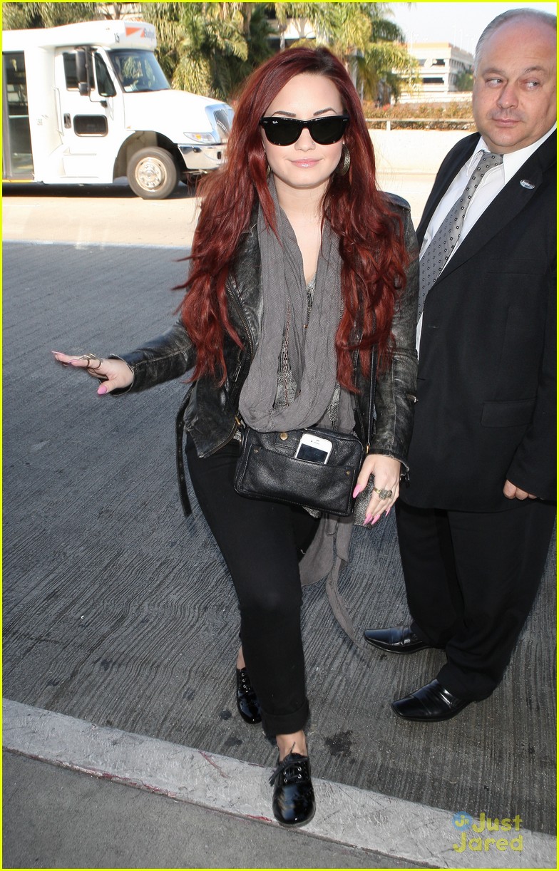 Demi Lovato: Off To Chile!