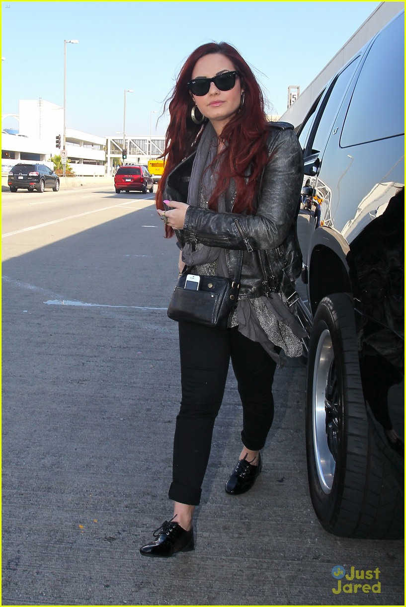 Demi Lovato: Off To Chile!