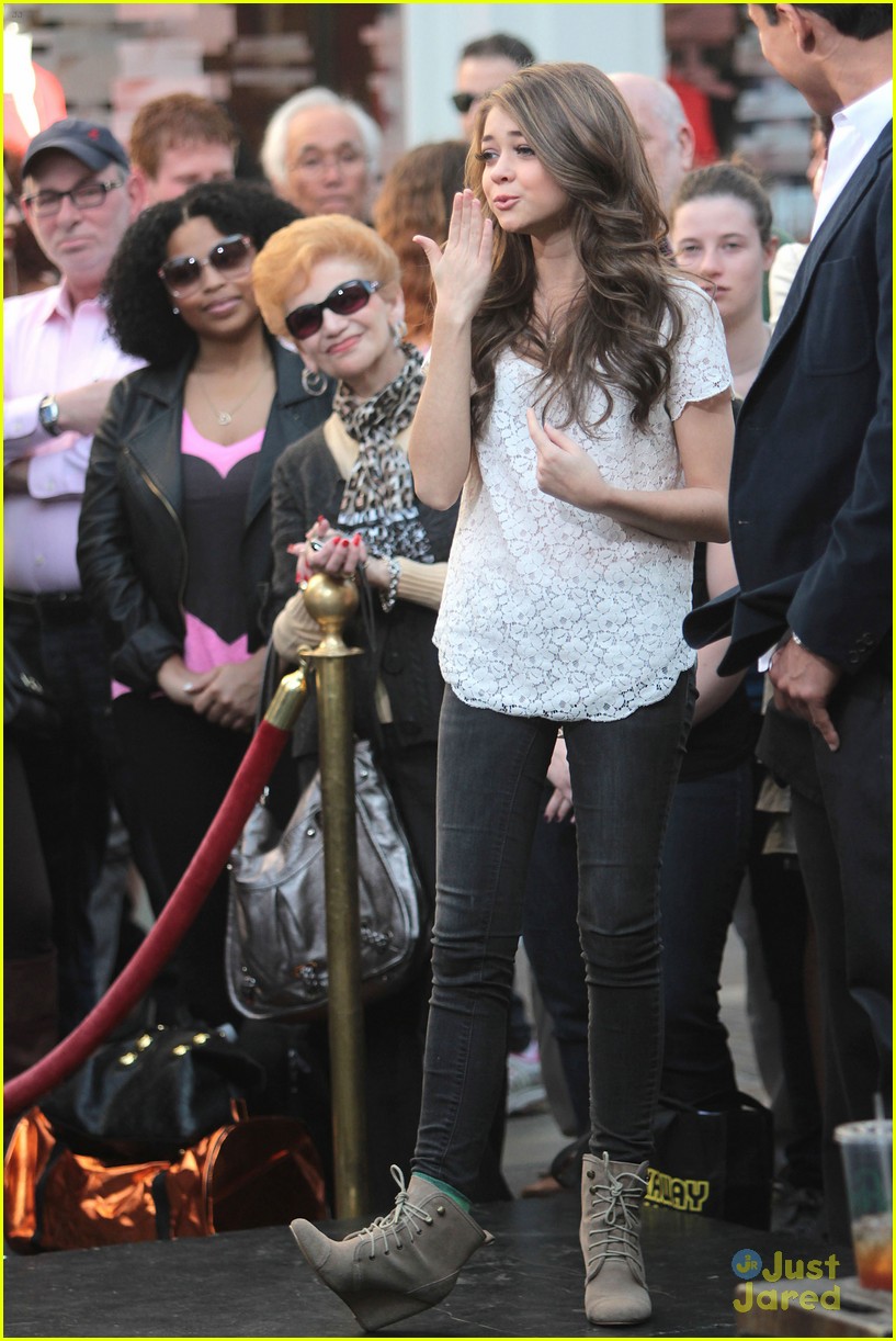 Sarah Hyland: Not Athletic for 'Struck By Lightning'