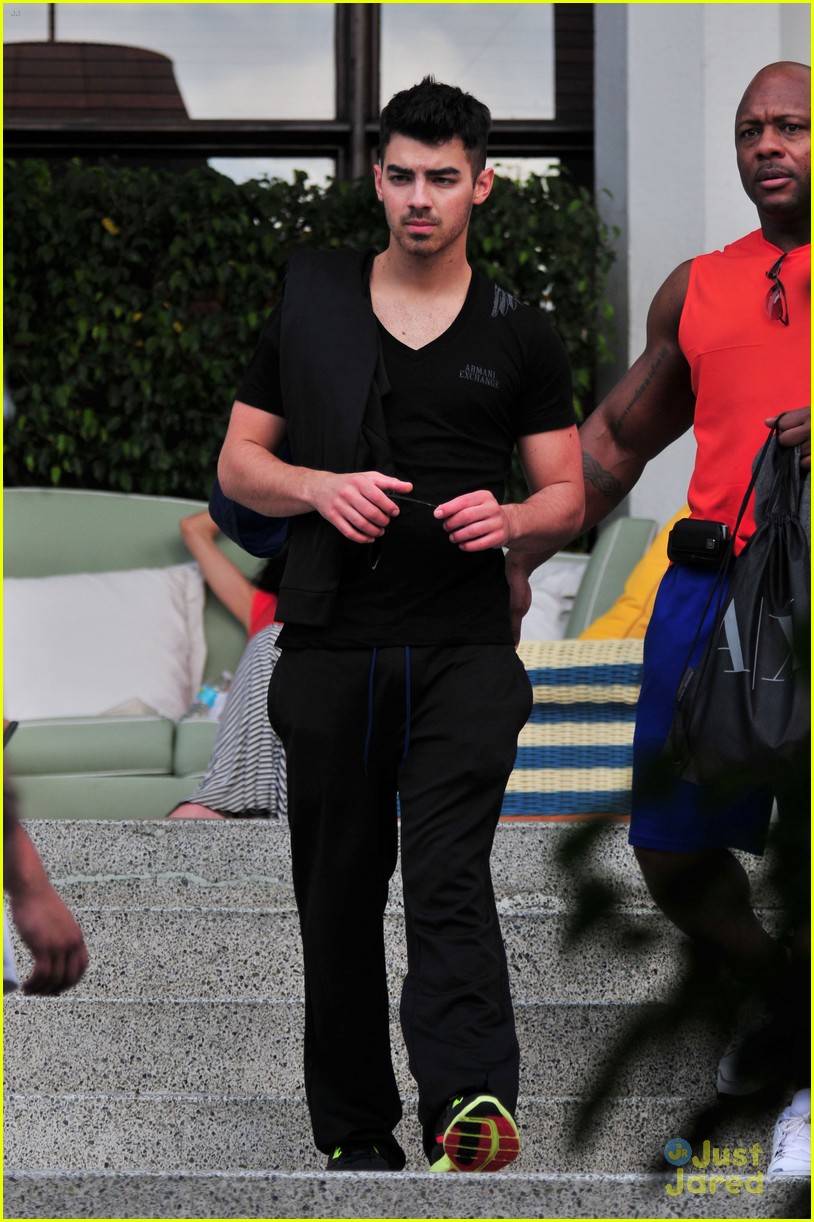 Joe Jonas Has More Clothes than His Female Friends