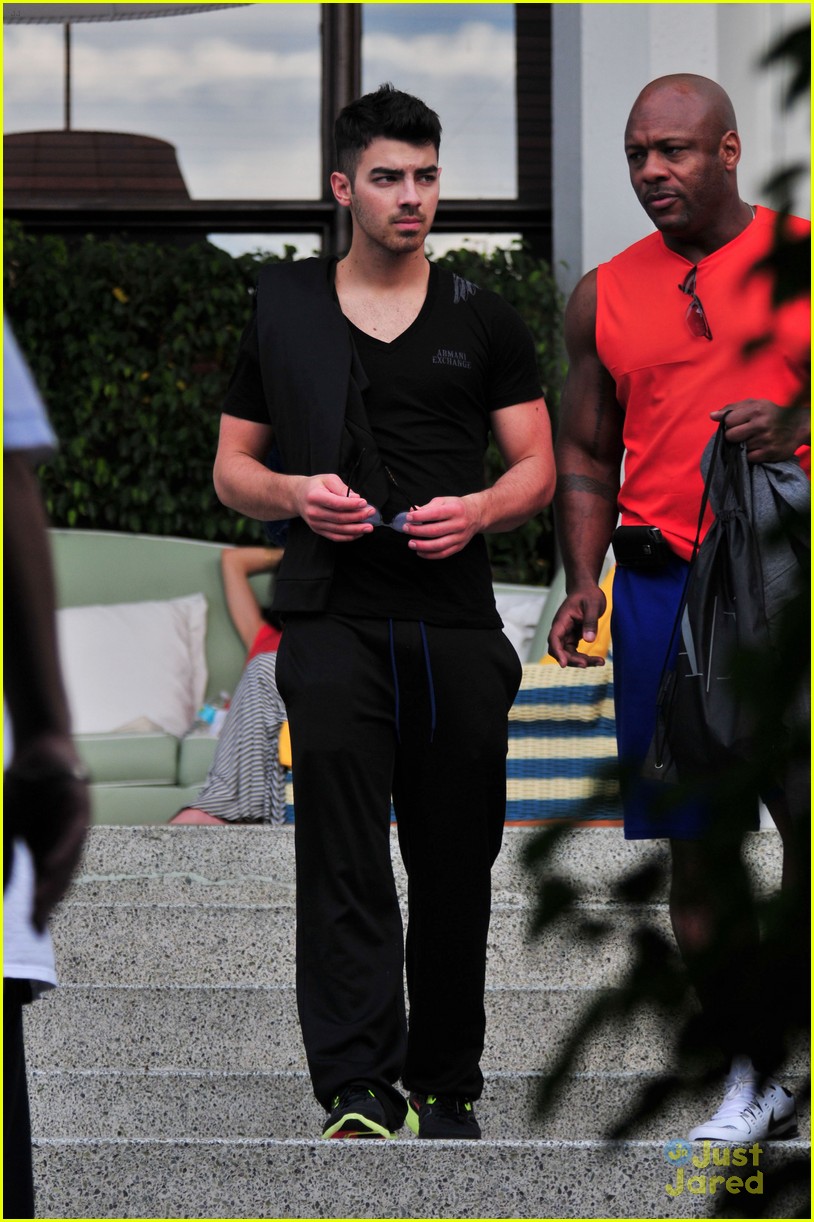 Joe Jonas Has More Clothes than His Female Friends