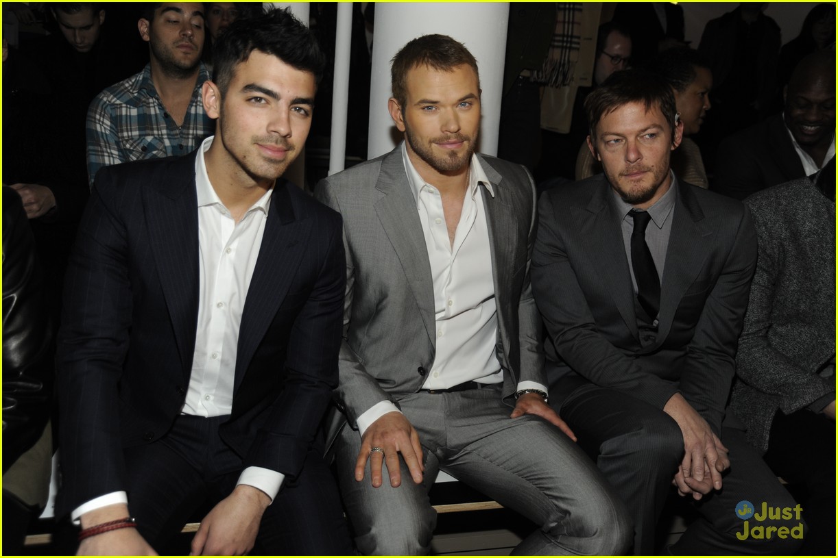 Joe Jonas: Front Row at Simon Spurr!