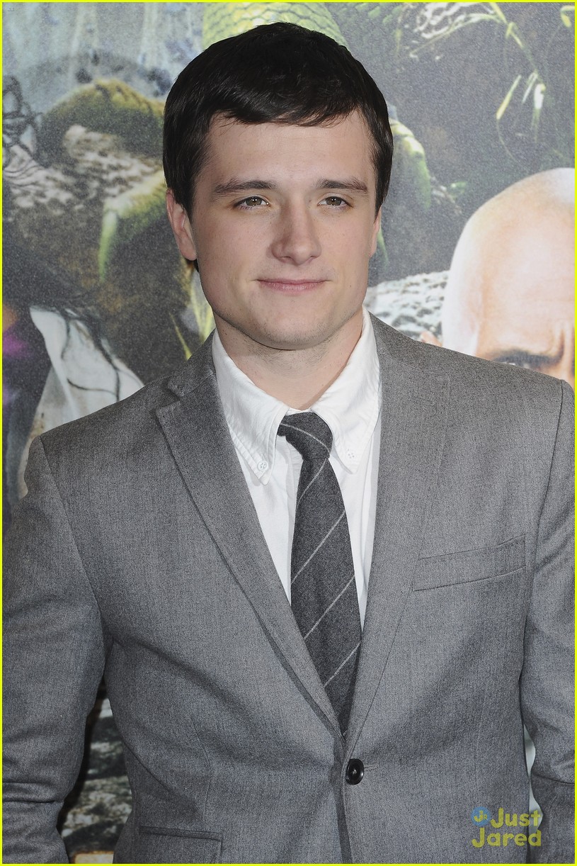 Vanessa Hudgens & Josh Hutcherson: 'Journey 2' Premiere in Paris!