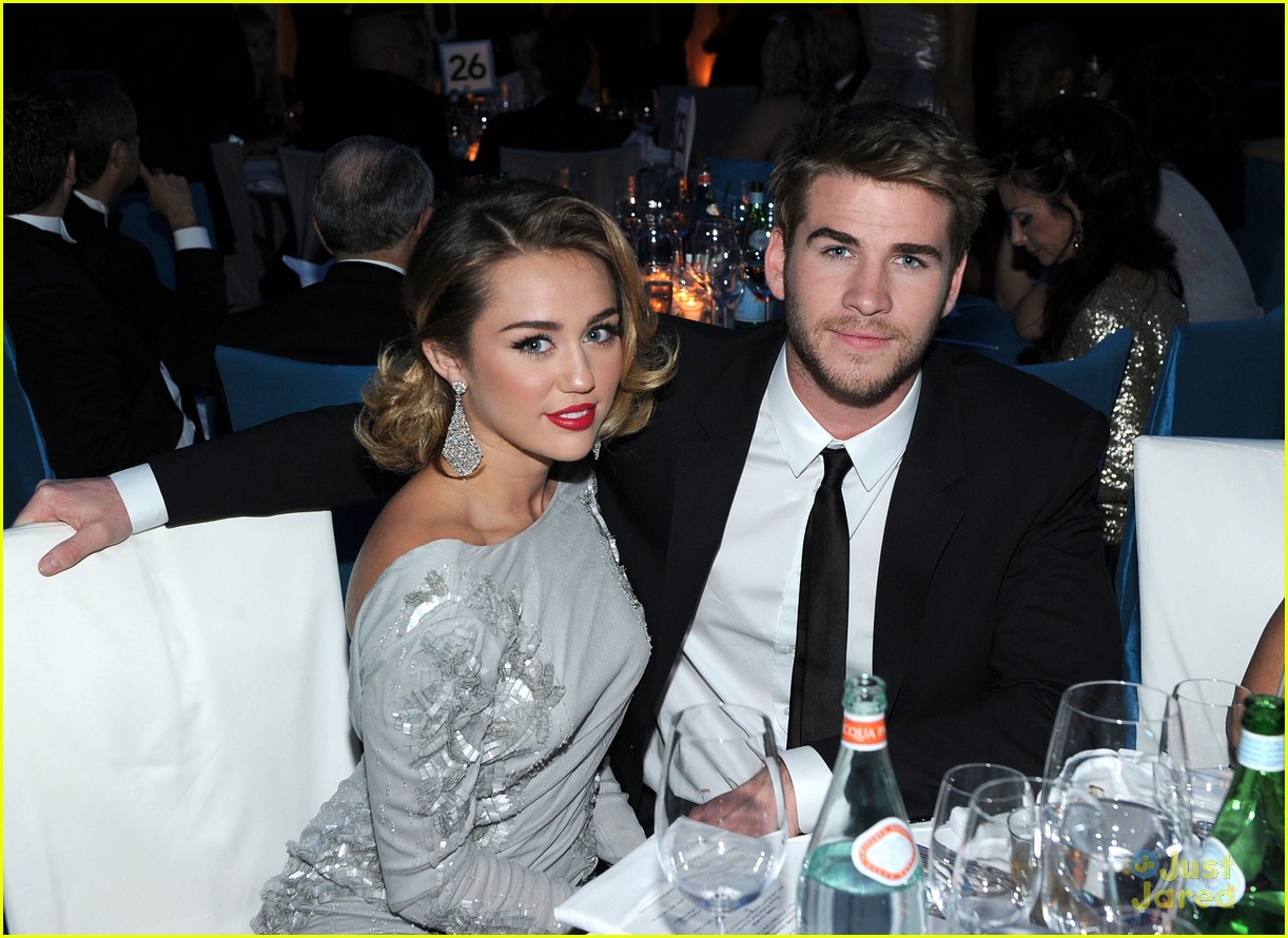 Miley Cyrus & Liam Hemsworth: Elton John AIDS Oscar Party Pair