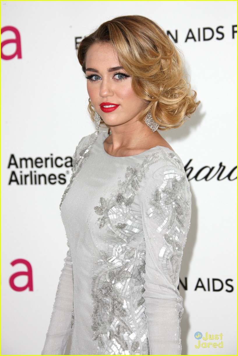 Miley Cyrus & Liam Hemsworth: Elton John AIDS Oscar Party Pair