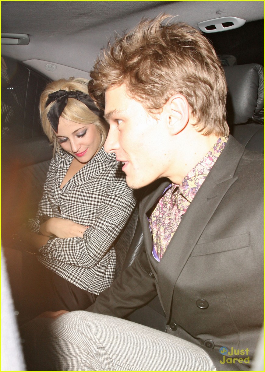 Pixie Lott Valentine's Day Kisses with Oliver Cheshire!