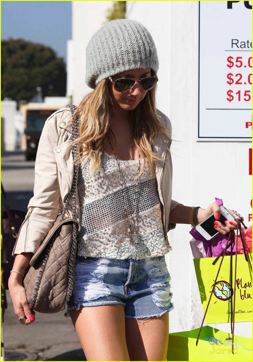 Ashley Tisdale: Planet Blue Shopper