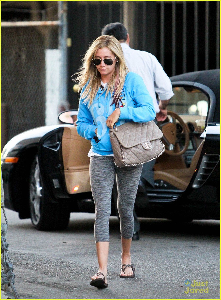 Ashley Tisdale & Martin Johnson: Studio City Smiles!