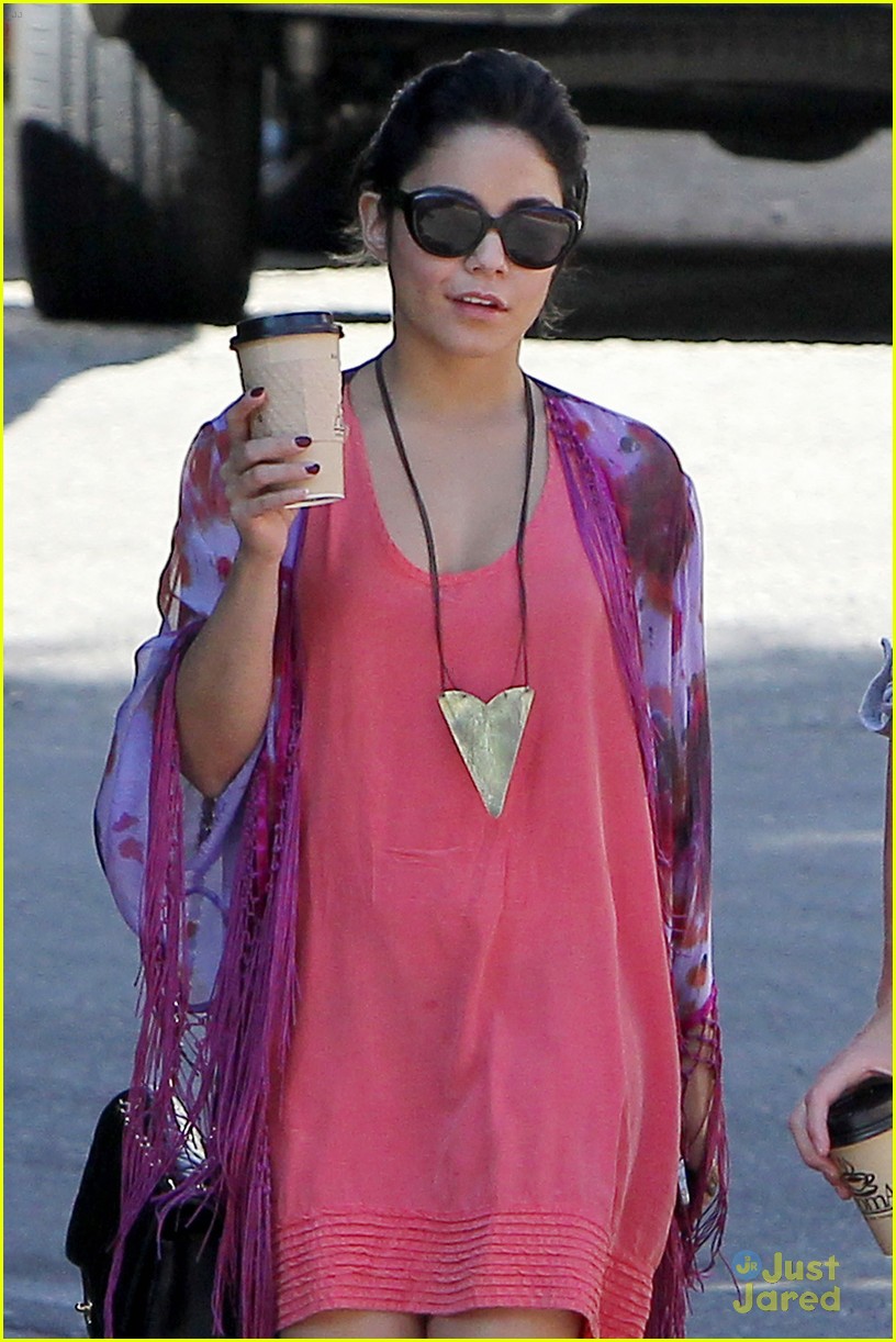 Vanessa Hudgens: A Month of 'Moulin Rouge'!
