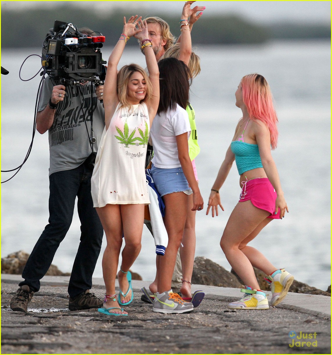 Vanessa Hudgens & Ashley Benson: 'Breakers' On The Beach!
