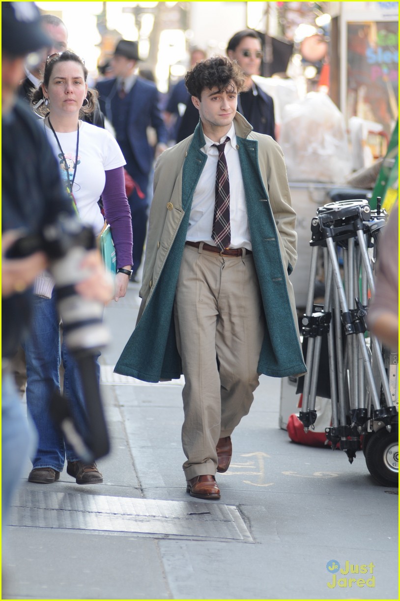 Elizabeth Olsen: 'Kill Your Darlings' Set with Daniel Radcliffe