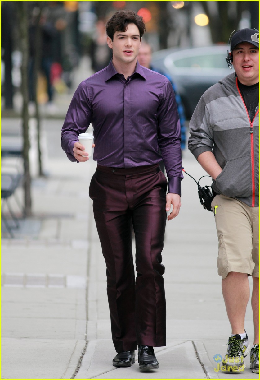 Ethan Peck as Prince Maxon - First Pics!