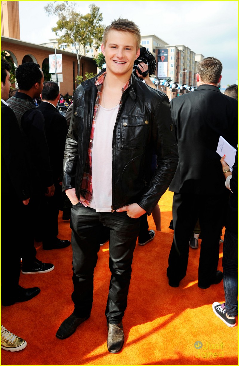 Isabelle Fuhrman & Alexander Ludwig - Kids' Choice Awards 2012!