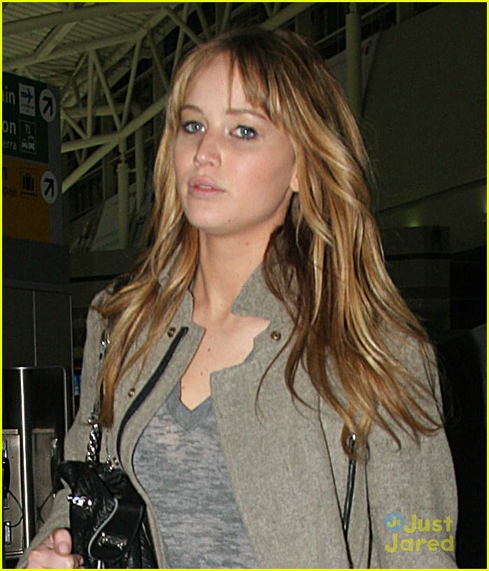 Jennifer Lawrence Jets Out of JFK