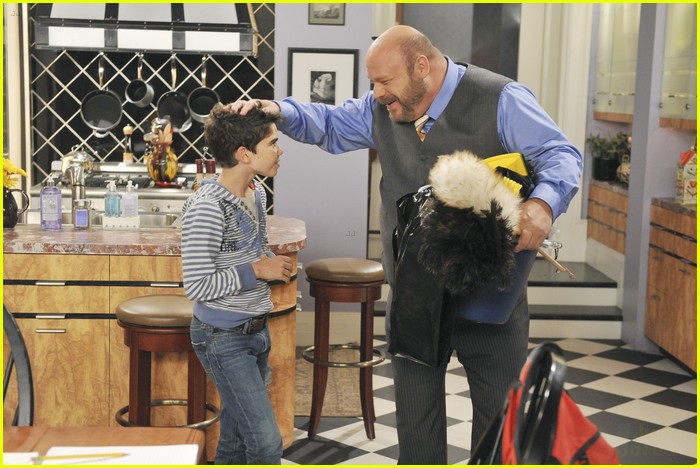 Peyton List & Karan Brar: Bertram is a Hoarder!