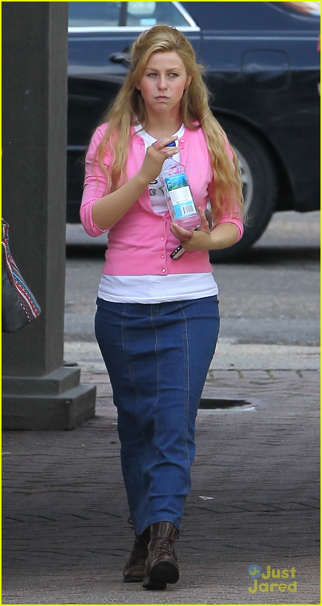 Julianne Hough Shows Her Scars