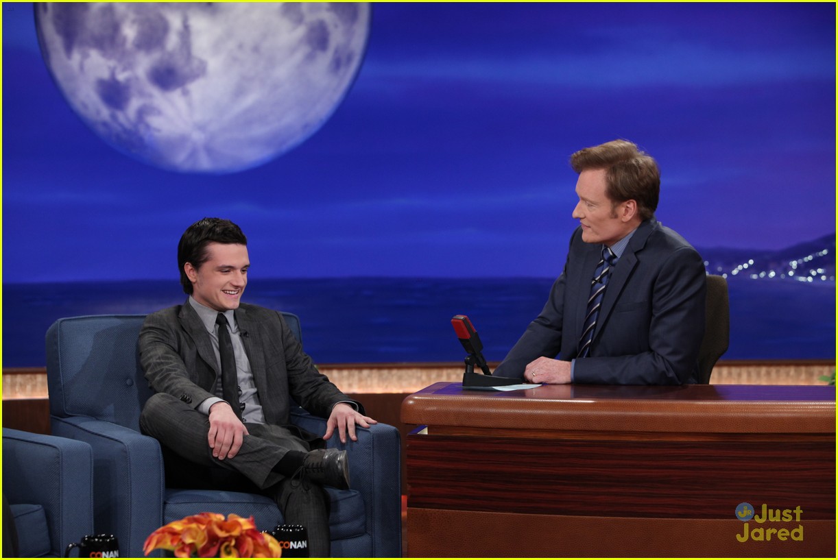 Liam Hemsworth & Josh Hutcherson: 'Conan' Cuties