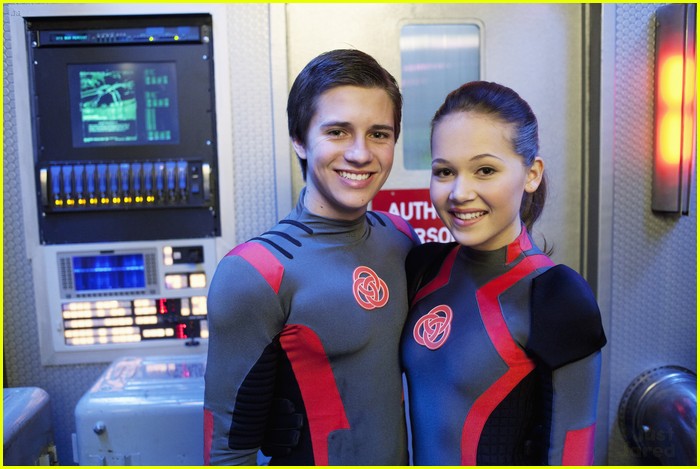 'Lab Rats': Runaway Train!