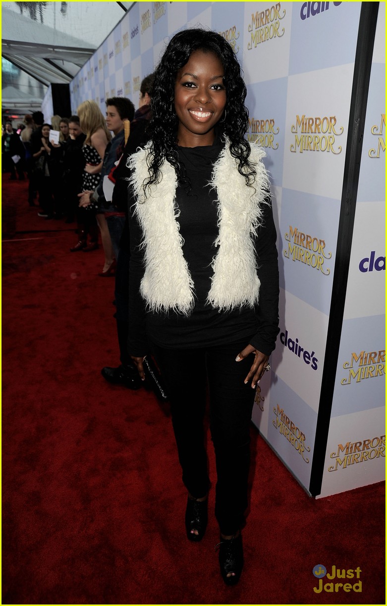 Renee Olstead & Camille Winbush: 'Who's The Fairest Of Them All?'