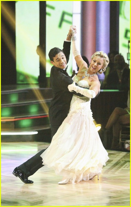 Roshon Fegan: Quickstep with Chelsie Hightower