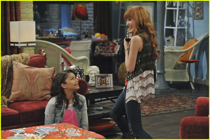 Zendaya & Bella Thorne Go Bollywood