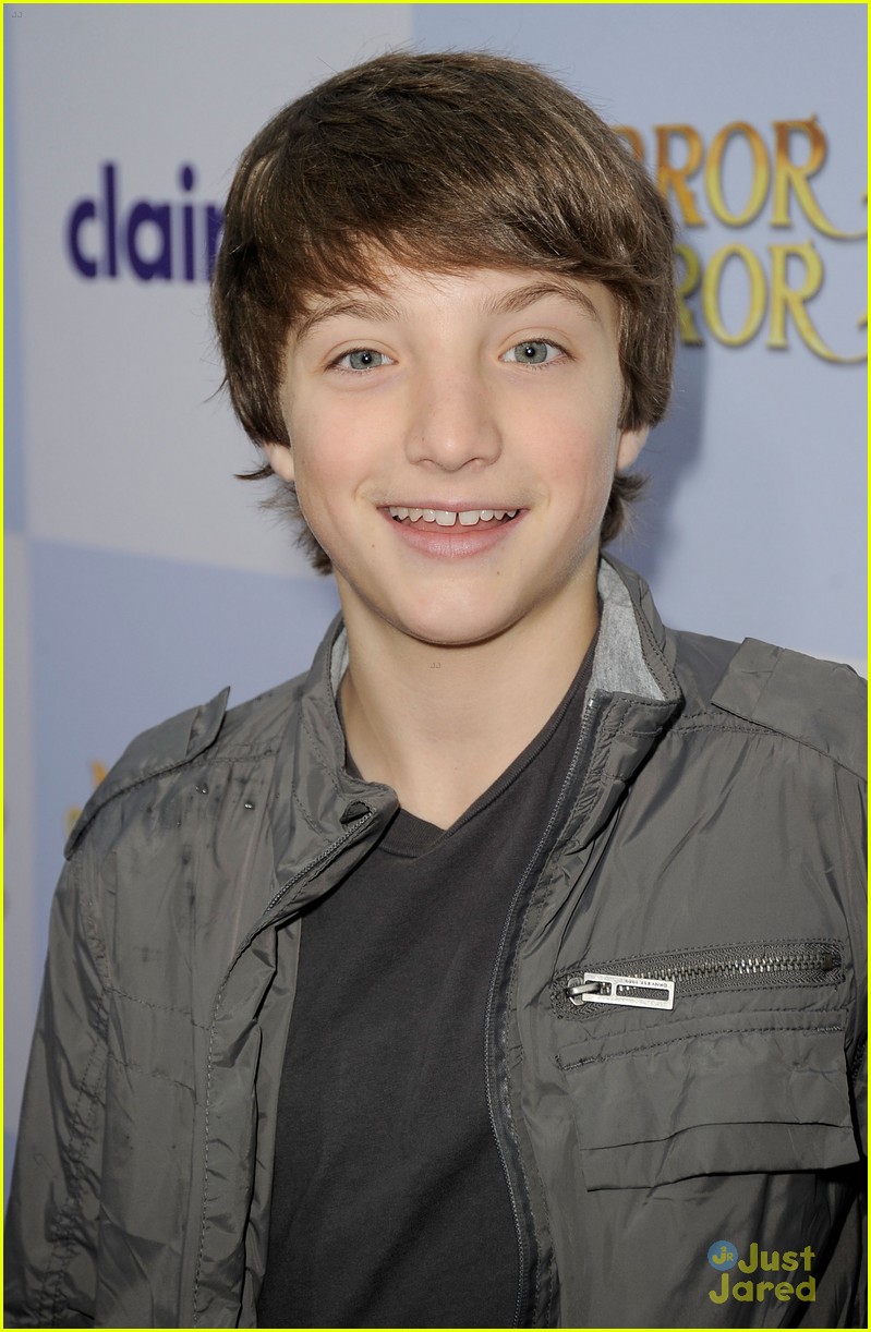 Stefanie Scott & Jake Short: 'Mirror Mirror' Premiere Pair